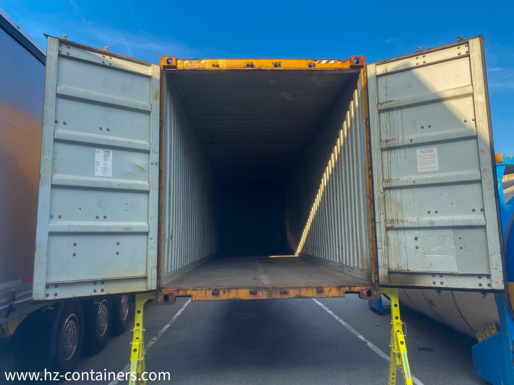 Decoupling Delivery and Unloading of Shipping Containers